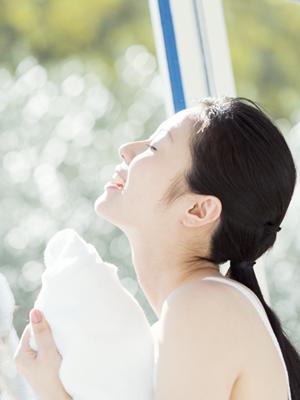 「フォトフェイシャルで肌の透明感を取り戻す！効果と施術の流れを徹底解説」