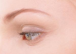 松戸で二重整形施術を受ける方へ